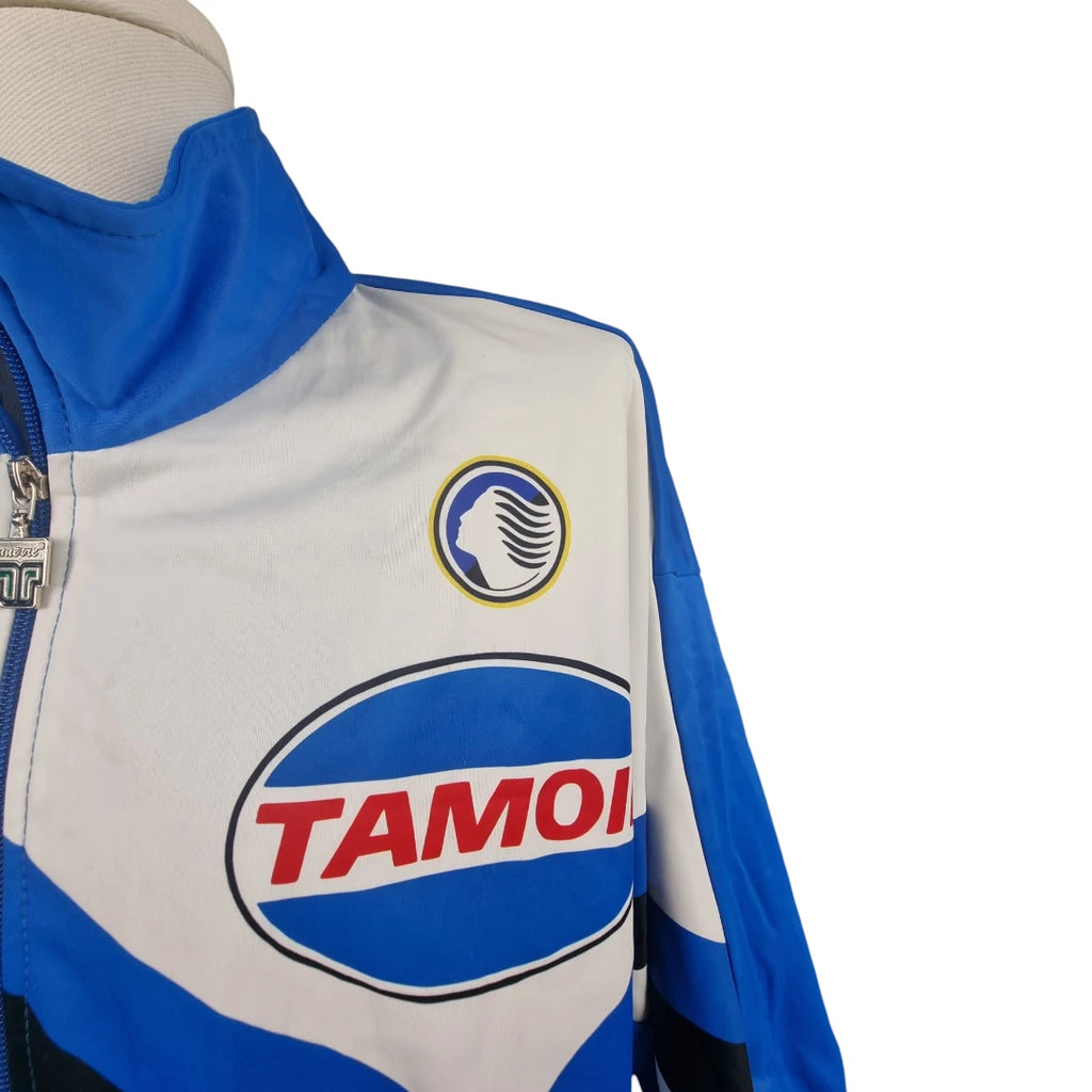  Lato sinistro del petto con logo ovale Tamoil e stemma circolare vintage dell'Atalanta.