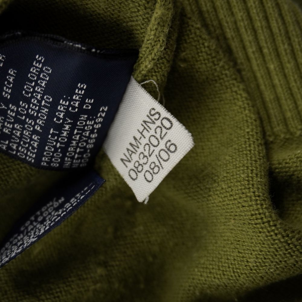 Maglione uomo Tommy Hilfiger - Scollo a V in cotone verde oliva - Vista frontale intera