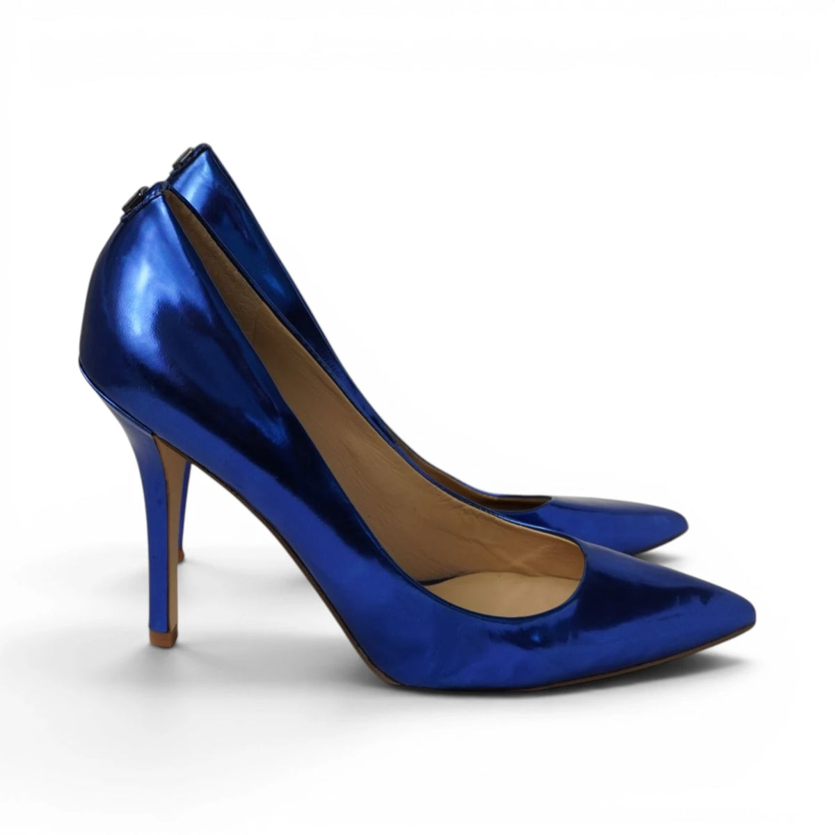 decollete-a-punta-guess-pelle-laminata-blu-elettrico-metallizzato-tacco-spillo