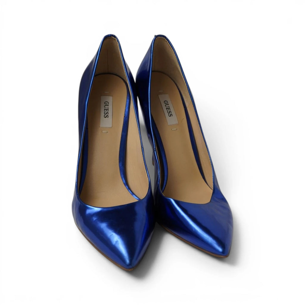 decollete-a-punta-guess-pelle-laminata-blu-elettrico-metallizzato-tacco-spillo
