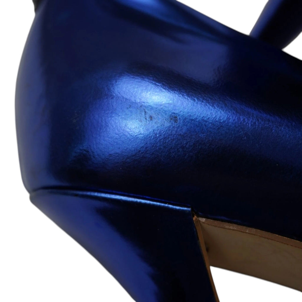 decollete-a-punta-guess-pelle-laminata-blu-elettrico-metallizzato-tacco-spillo