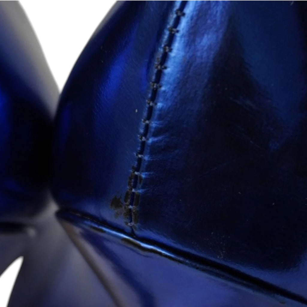 decollete-a-punta-guess-pelle-laminata-blu-elettrico-metallizzato-tacco-spillo