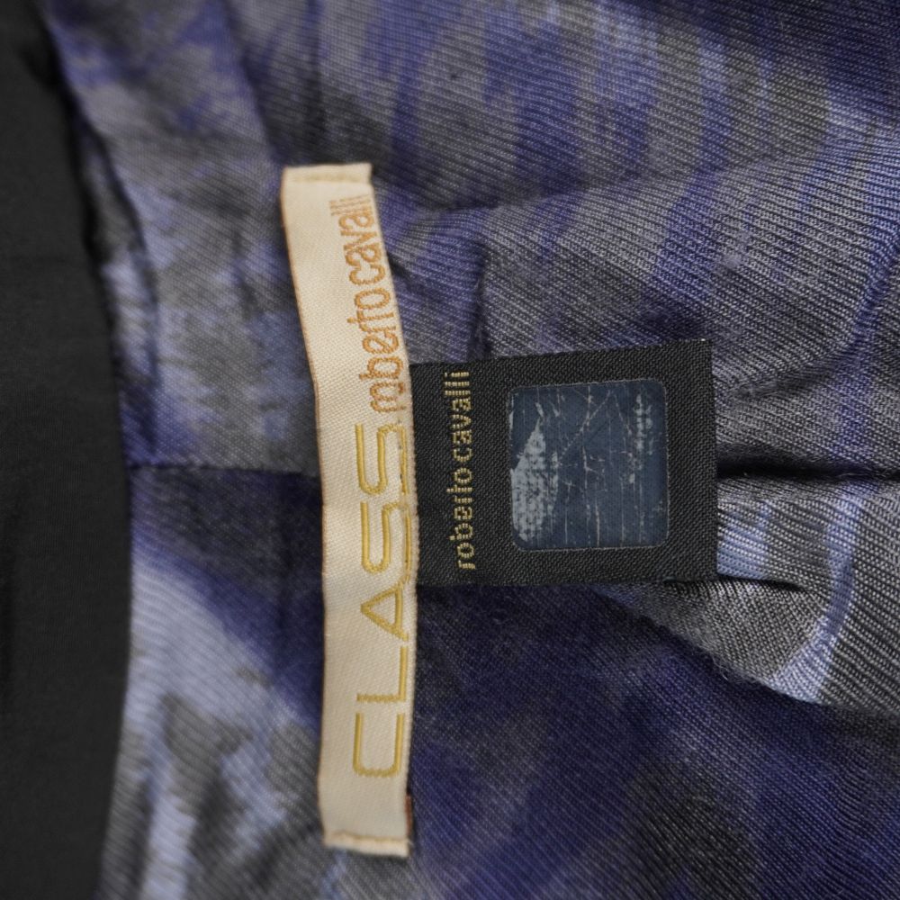 giubbino-tecnico-nero-roberto-cavalli-vintage-dettaglio-asole-scollo-catenella
