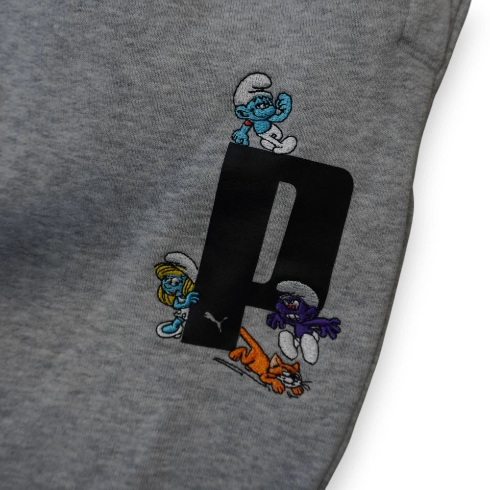 pantaloni-tuta-jogger-grigio-melange-puma-x-the-smurfs-i-puffi-ricami-personaggi-tasca-dietro