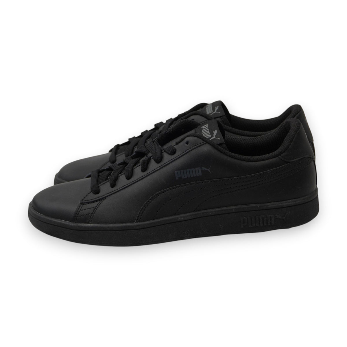 Profilo laterale esterno delle scarpe da uomo PUMA Smash total black.