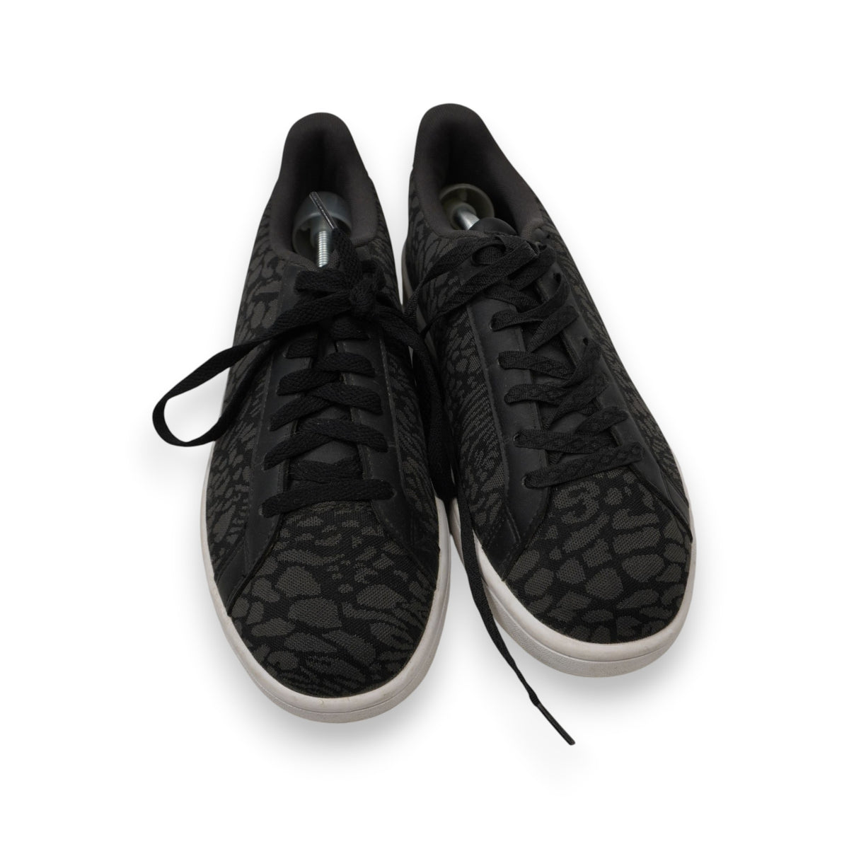 Sneakers Adidas Neo Cloudfoam Advantage a motivo leopardato vista prospettica frontale