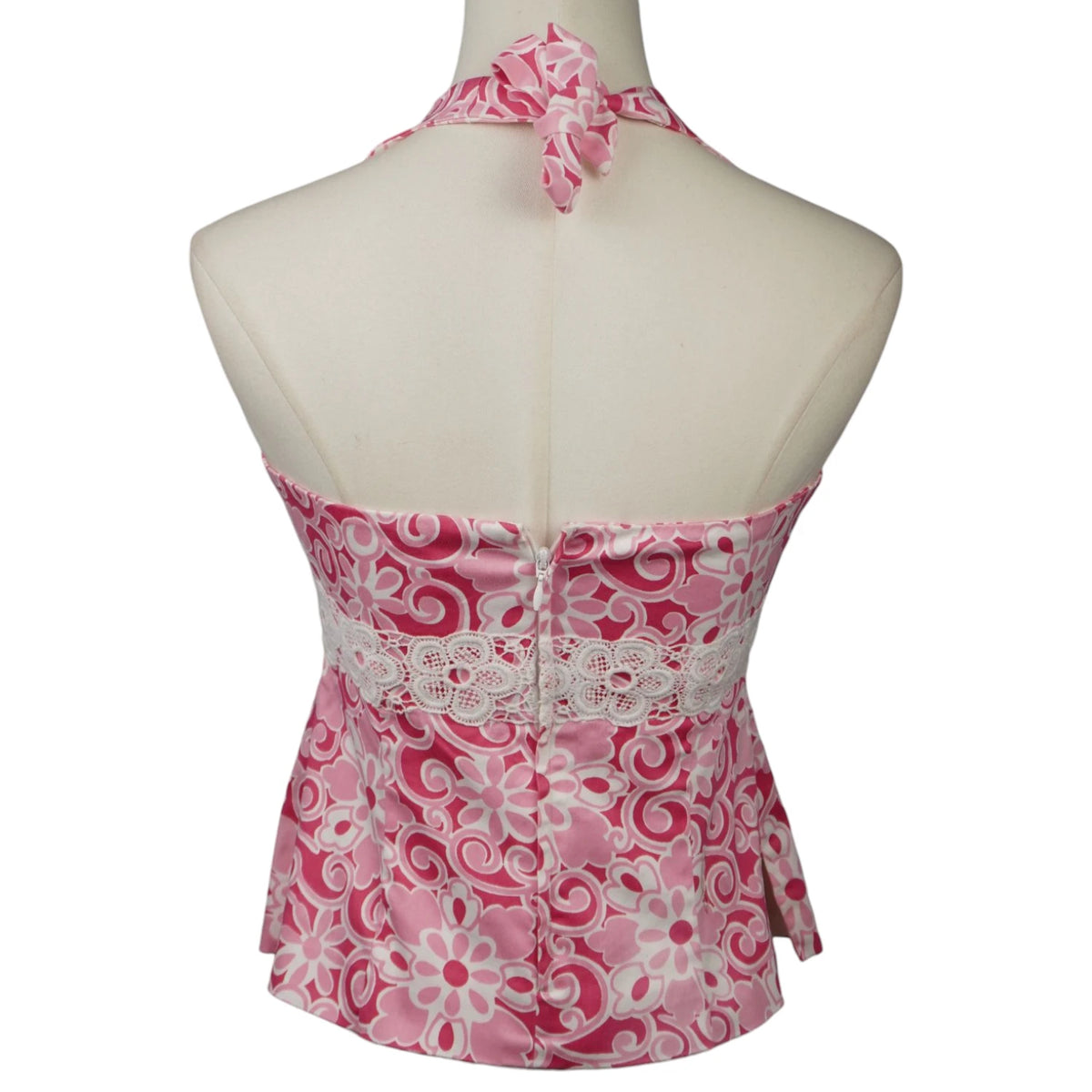Vista posteriore del top halter Luisa Spagnoli con allacciatura dietro al collo, cerniera invisibile centrale e inserto in pizzo continuo.